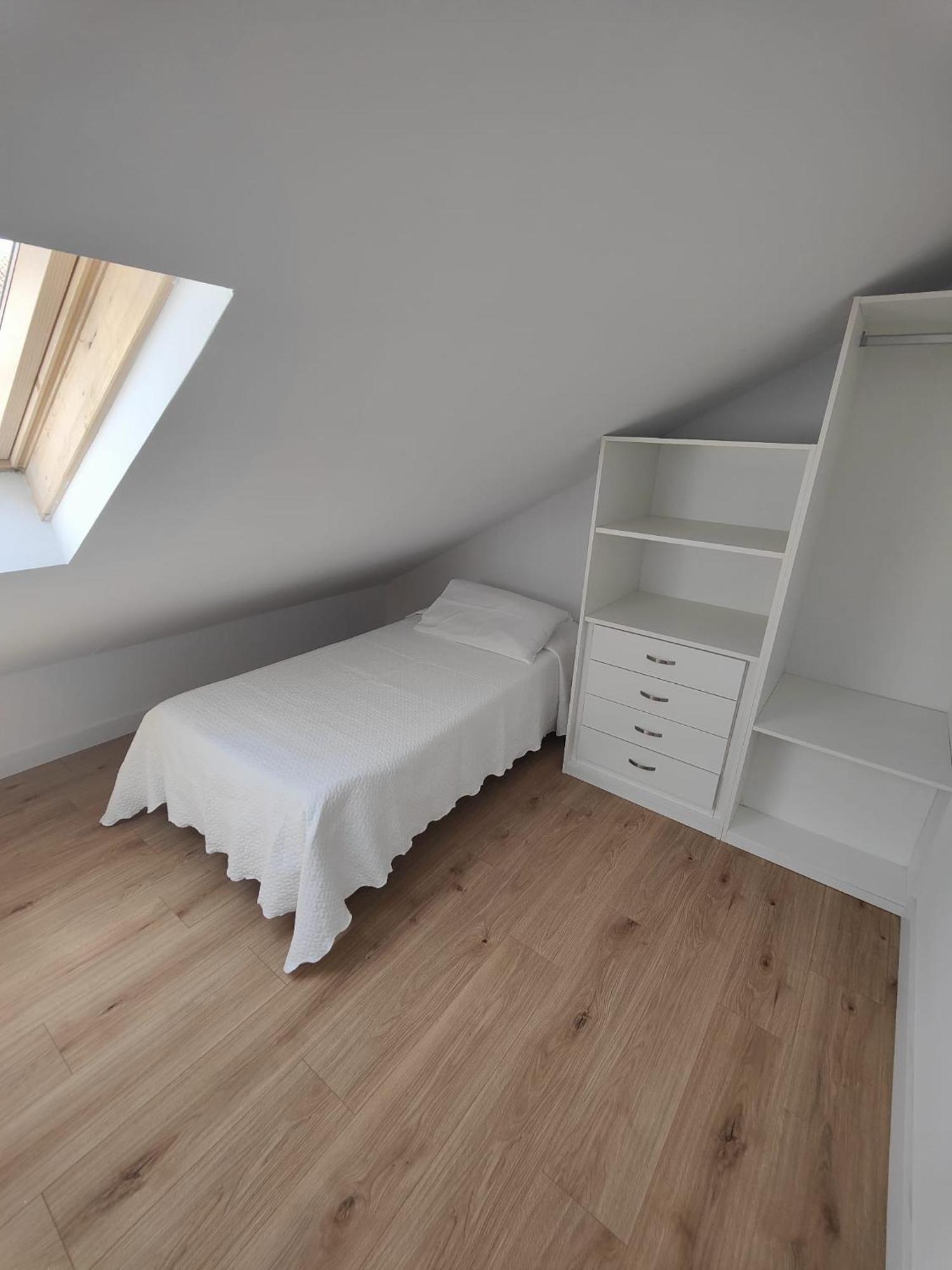 Chalet Con Wifi , Ps4 , Garaje, 5 Dormitorios, 3 Banos, Santiago De Compostela Exterior foto