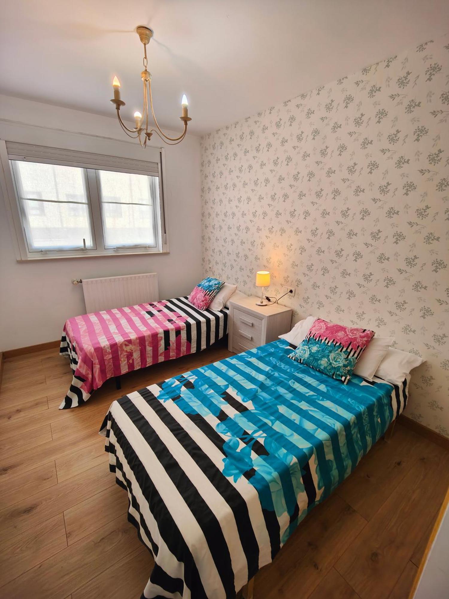Chalet Con Wifi , Ps4 , Garaje, 5 Dormitorios, 3 Banos, Santiago De Compostela Exterior foto